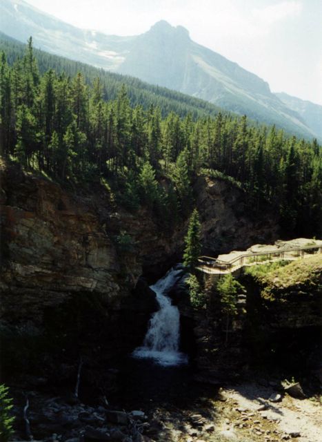 13-redrockcanyonwaterton.jpg